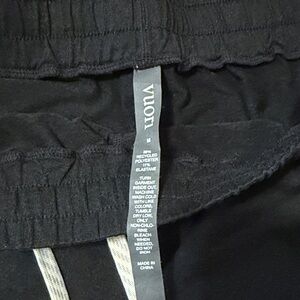 Vuori black halo shorts